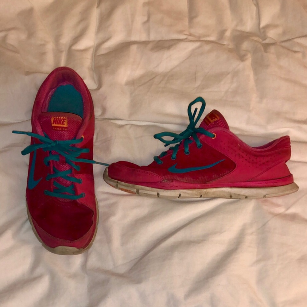 Blue/Pink Nike Tennis Shoes